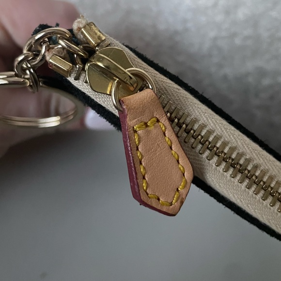 Dooney & Bourke Suede Key & Coin Pouch ▪️ VINTAGE ▪️ AMAZING CONDITION - Picture 5 of 12